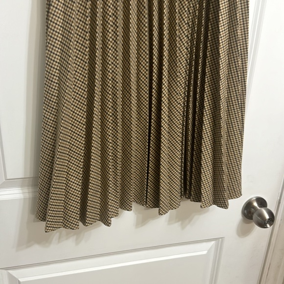 Zara Pleated Midi Skirt - Picture 7 of 11